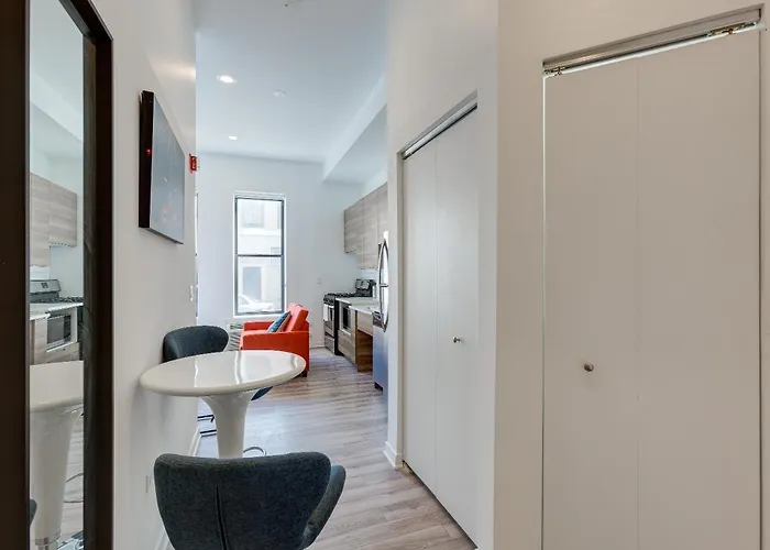 Ground Floor In By 747 Lofts *