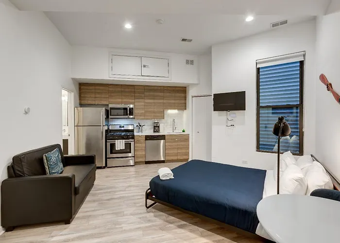 Ground Floor In By 747 Lofts *